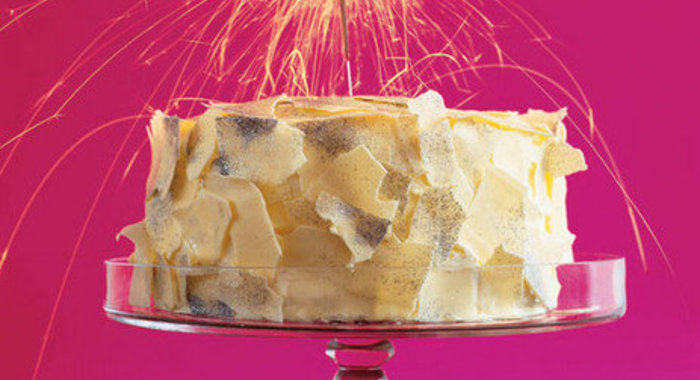 Хлопья из белого шоколада с блестками (для украшения торта)