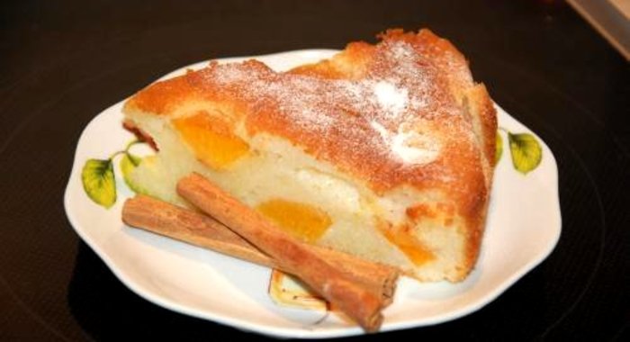 Абрикосовый пирог по-быстрому