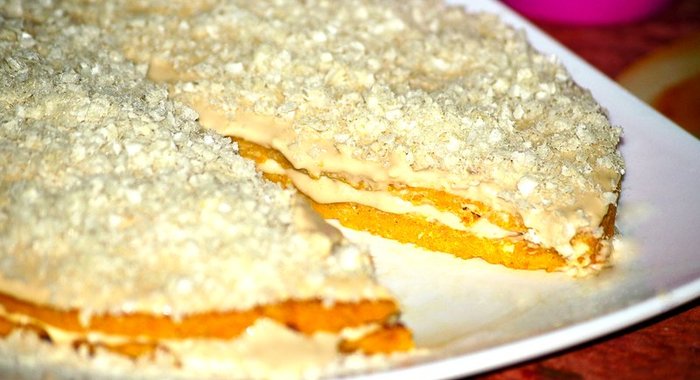 Тыквенный торт с банановым кремом