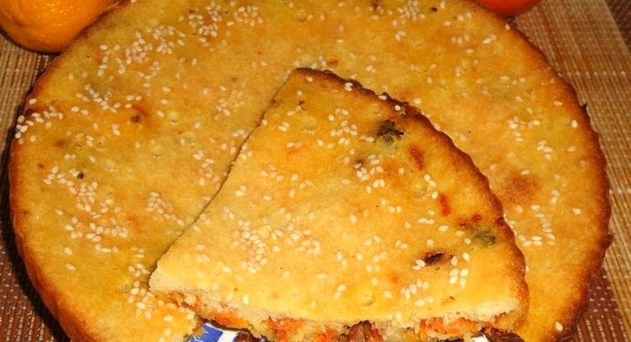 Пирог с мускатным орехом и мясом