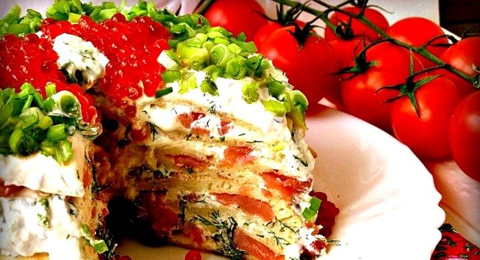 Блинный пирог с семгой
