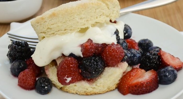 Песочное печенье с ягодами