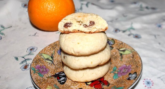 Апельсиновое печенье с изюмом