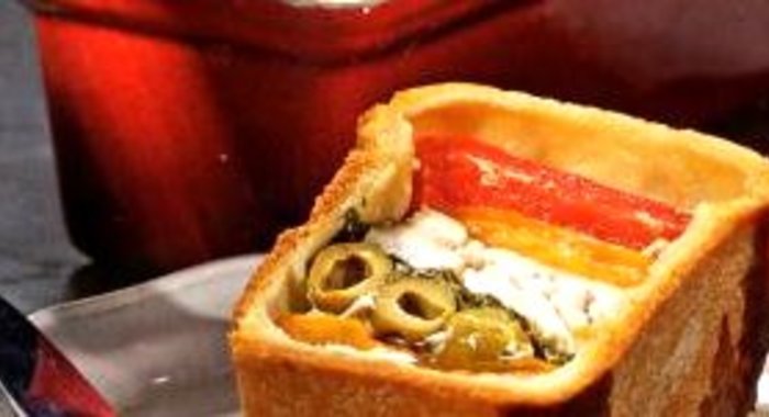 Пирог с курицей и сладким перцем