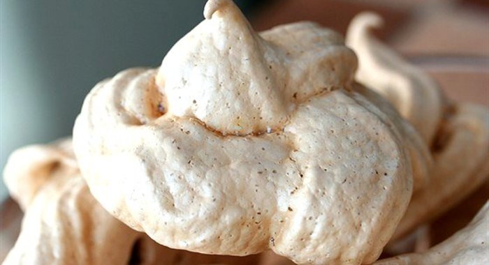 Фисташковые меренги