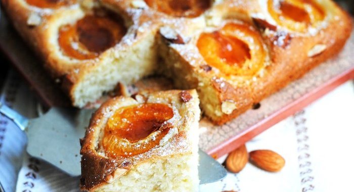 Пирог с замороженными абрикосами