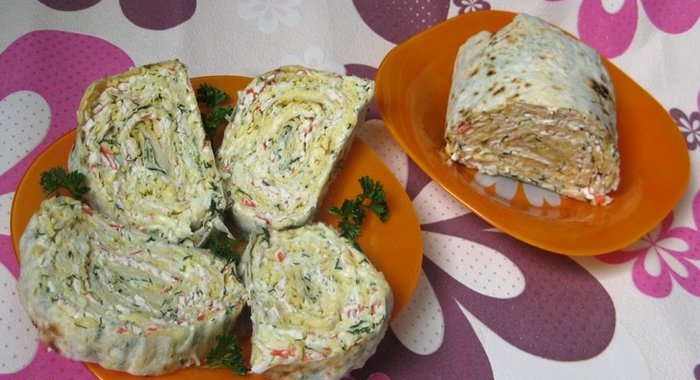 Рулет из лаваша с крабовыми палочками