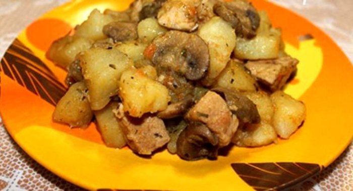 Жаркое с шампиньонами