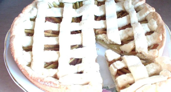 Пирог из ревеня