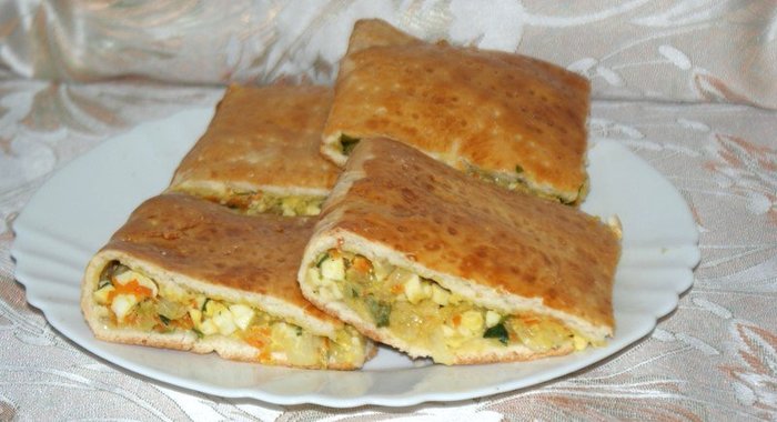 Пирог с капустой и яйцом
