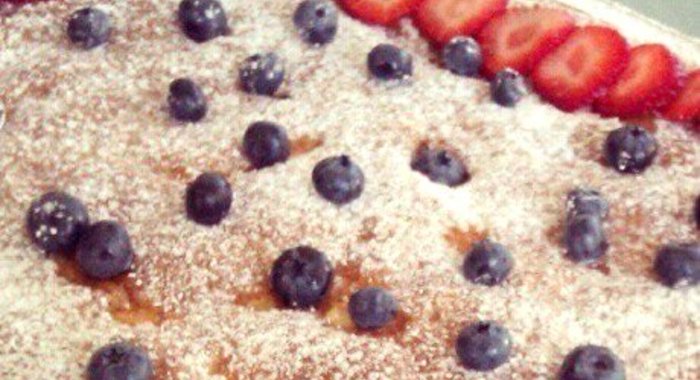 Яблочный пирог с миндалем и апельсиновой цедрой