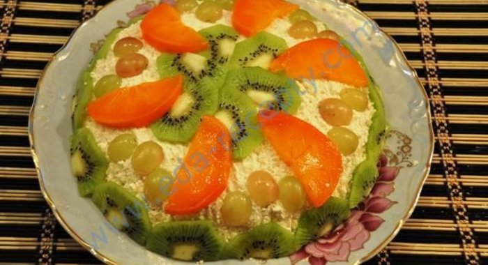 Торт творожный с фруктами