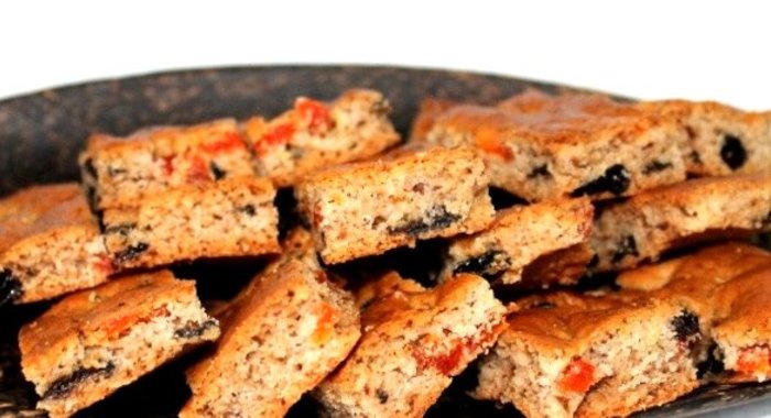 Постная коврижка с сухофруктами