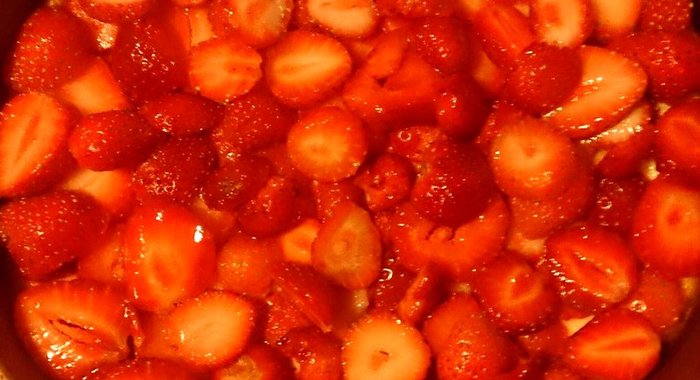 Чизкейк с клубникой и творогом