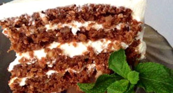 Морковный торт с кремом на основе сыра филадельфия