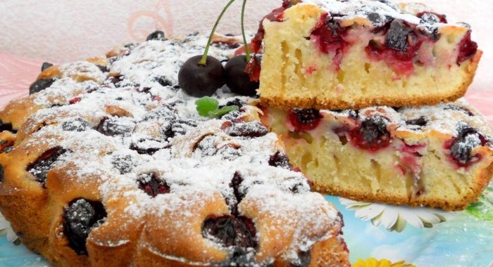 Быстрый пирог с вишнями