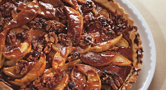 Торт с айвой и грецкими орехами