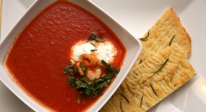 Фокачча с пряным маслом и розмарином