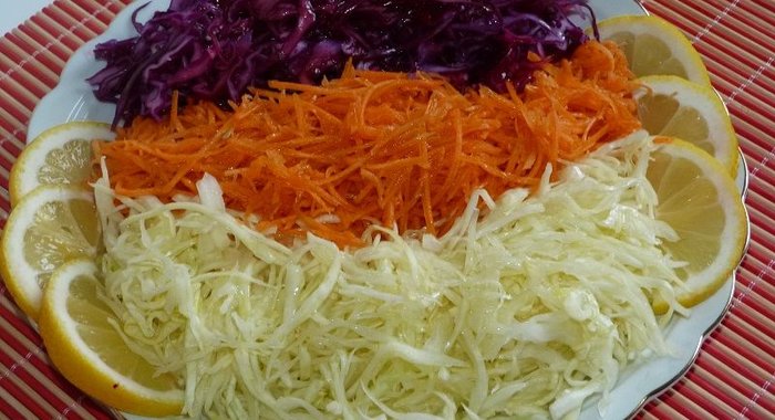 Салат трёхцветный свежий