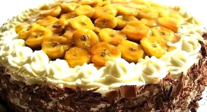 Классический шоколадно-банановый торт