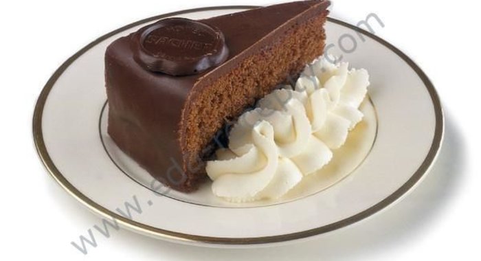 Венский торт Захер шоколадный классический