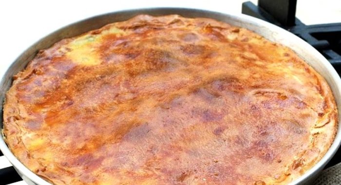 Пирог с зеленью и сыром