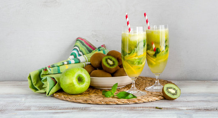 Яблочный лимонад с базиликом