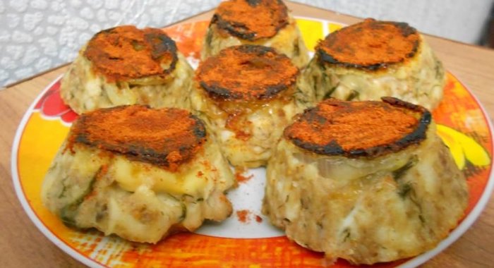 Пирожки с тунцом и сыром