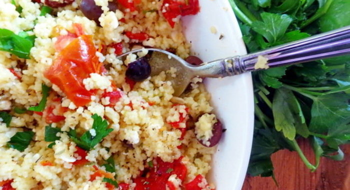 Кускус с болгарским перцем, фетой и мятой