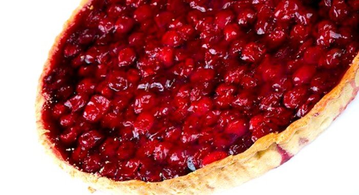 Вишневый пирог с орехами