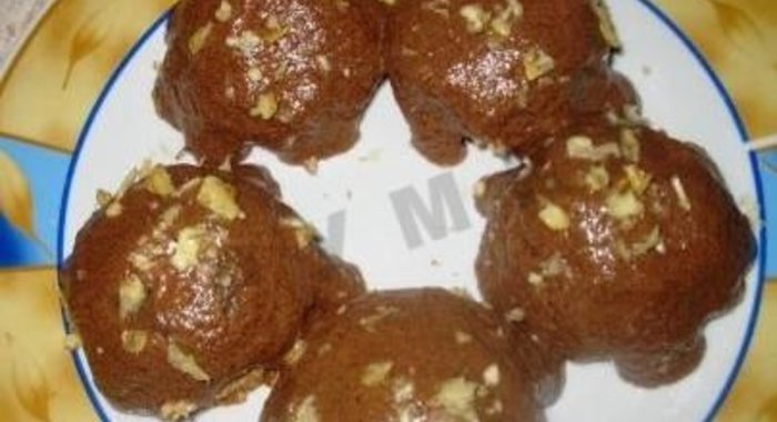 Глазурь для торта с ореховыми шариками