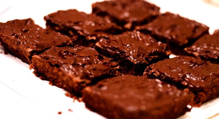Брауни с какао в глазури