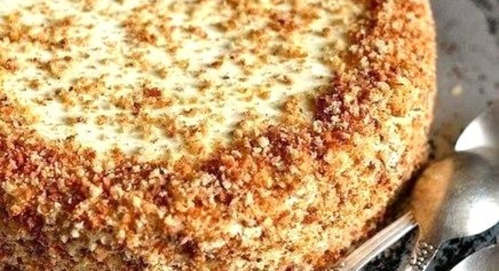 Банановый торт с орехами