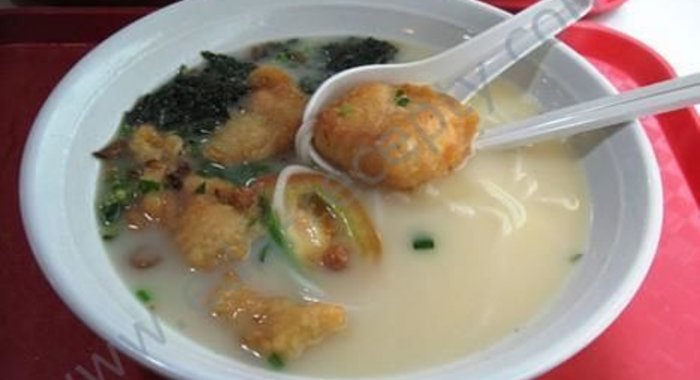 Молочный суп с картофелем и сельдью