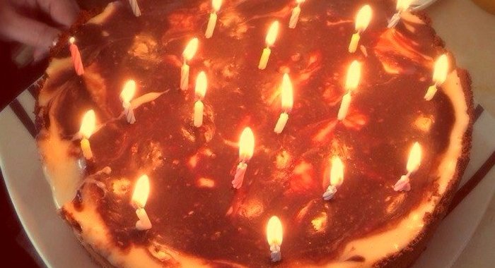 Молочный торт с карамелью и шоколадом