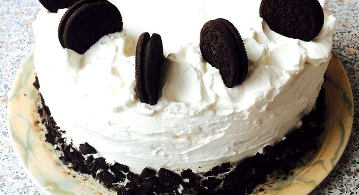 Шоколадный торт со сметанным кремом