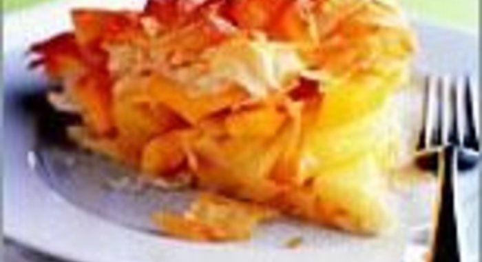Пирог с яблоками и манго