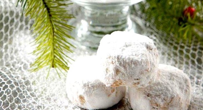 Курабье — традиционная греческая рождественская сладость с мастикой