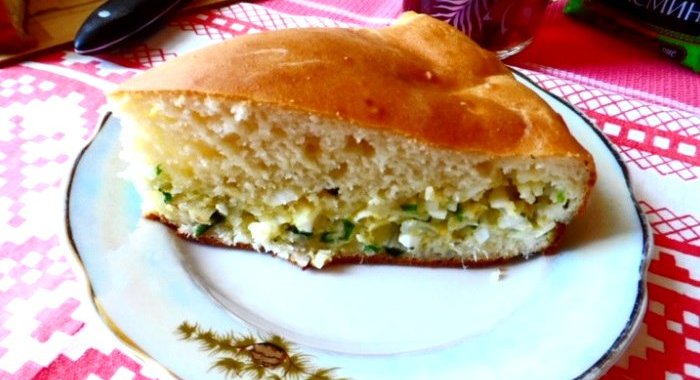 Заливной пирог с рыбой и рисом