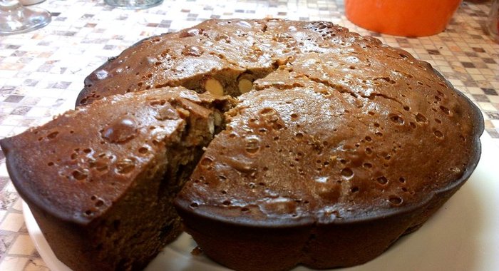 Коврижка медовая с орехами и цукатами