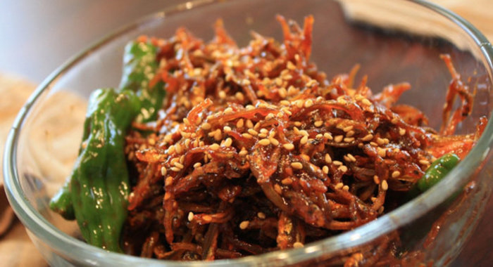 Жареные анчоусы по-корейски