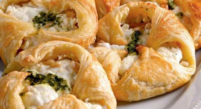 Конвертики с козьим сыром