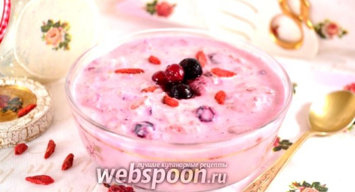 Ленивая овсянка с ягодами годжи