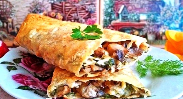 Рулет из лаваша с плавленым сыром