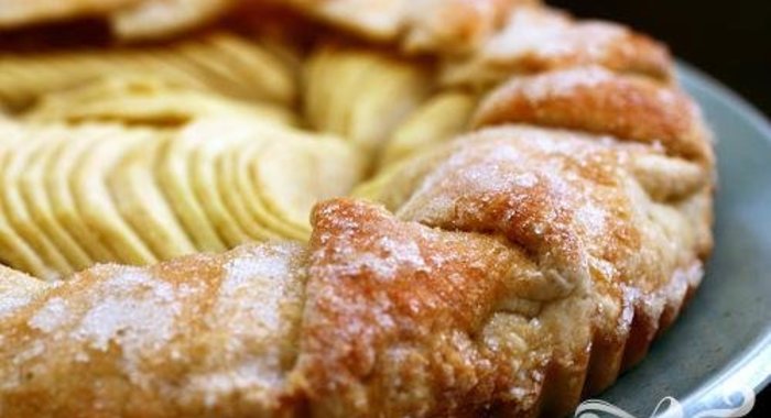 Яблочный пирог с сахарной глазурью