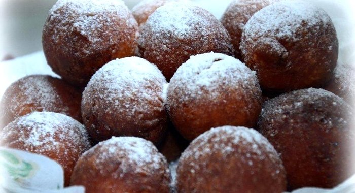 Колобки творожные с черешней