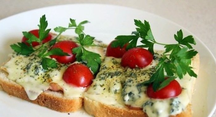 Горячие бутерброды Гурман