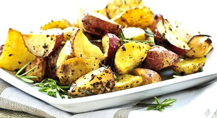 Жареный картофель с оливками и лимоном по‑мароккански