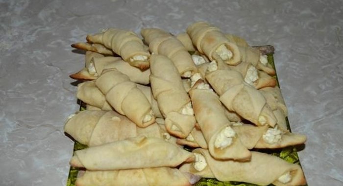 Рогалики с творожной начинкой