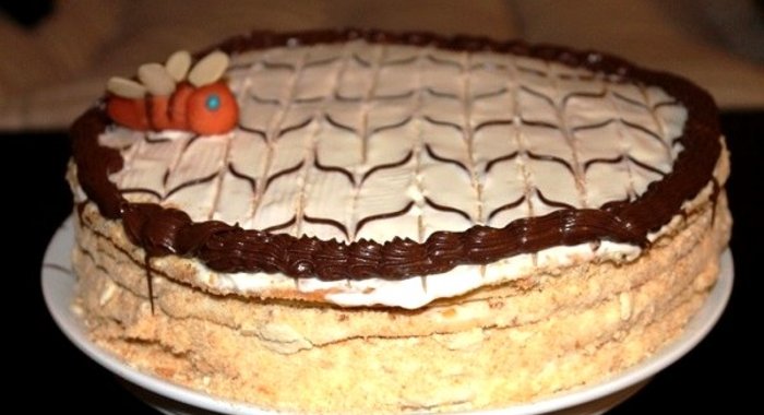 Медовый торт в заварном тесте